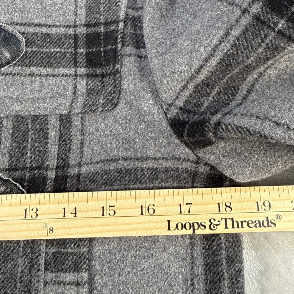 Aeropostale Duffle Coat Womens M Grey Plaid Wool Blend Toggle EUC